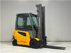 Jungheinrich EFG430K, Material Handling