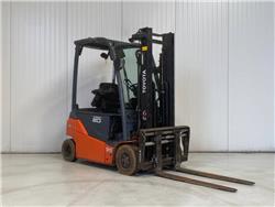 Toyota 8FBM18T, Material Handling