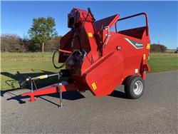 Kverneland 863 PRO, Trucks and Trailers