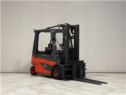 Linde E25L-01, Material Handling