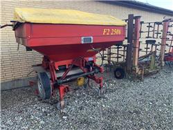 Bredal F2 - 2500 L kantspredningsudstyr (kantgear) sprede, Agriculture