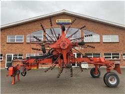 Kuhn GA9321F, Trucks and Trailers