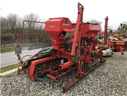 Accord KLX/KVERNELAND 4 mtr, med frøsåkasse, PHEUMATIC, Agriculture