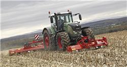 Kuhn BP 8300 Bagende, Trucks and Trailers