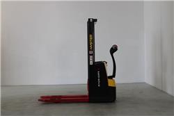 Hyster S1.0E, Material Handling