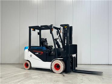 Bobcat B35NS, Electric Forklifts, Material Handling