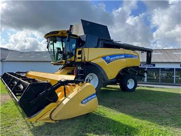 New Holland CX8.85 SLH 30Fods Variofeed 2 sideknive, Combine Harvesters, Agriculture