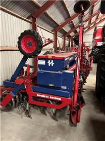 Doublet-Record Kulti-Seeder, Drills, Agriculture