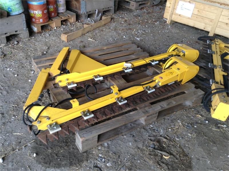 New Holland 2 STK. RAPSSIDEKNIVE, Combine Attachments, Agriculture