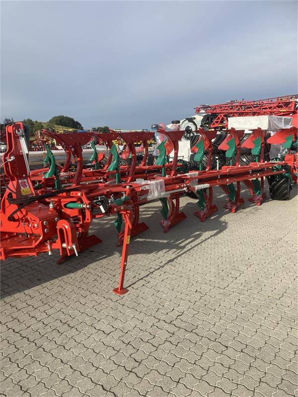 Kverneland 3300 S 6 furet krop 28, Reversible ploughs, Agriculture