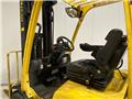 Hyster H2.5FT, Material Handling