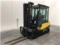 Hyster J3.5XN, Material Handling