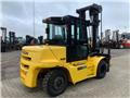 Hyundai 70D-7E, Material Handling