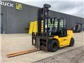 Hyundai 70D-7E, Material Handling